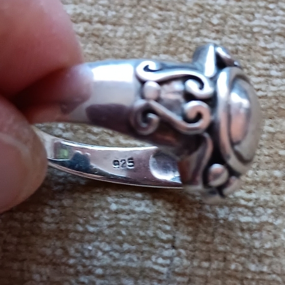 Silver Ring - Picture 12 of 12